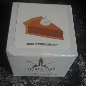 Jeffrey star pumpkin pie lip scrub